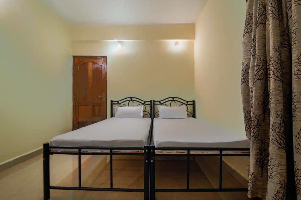 Морджим: SPOT ON 46750 Phoenica Residency SPOT