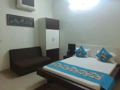 Нарсингпур: Cm Residency