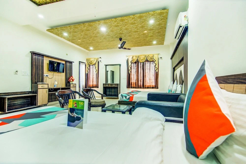 Амритсар: FabHotel KS