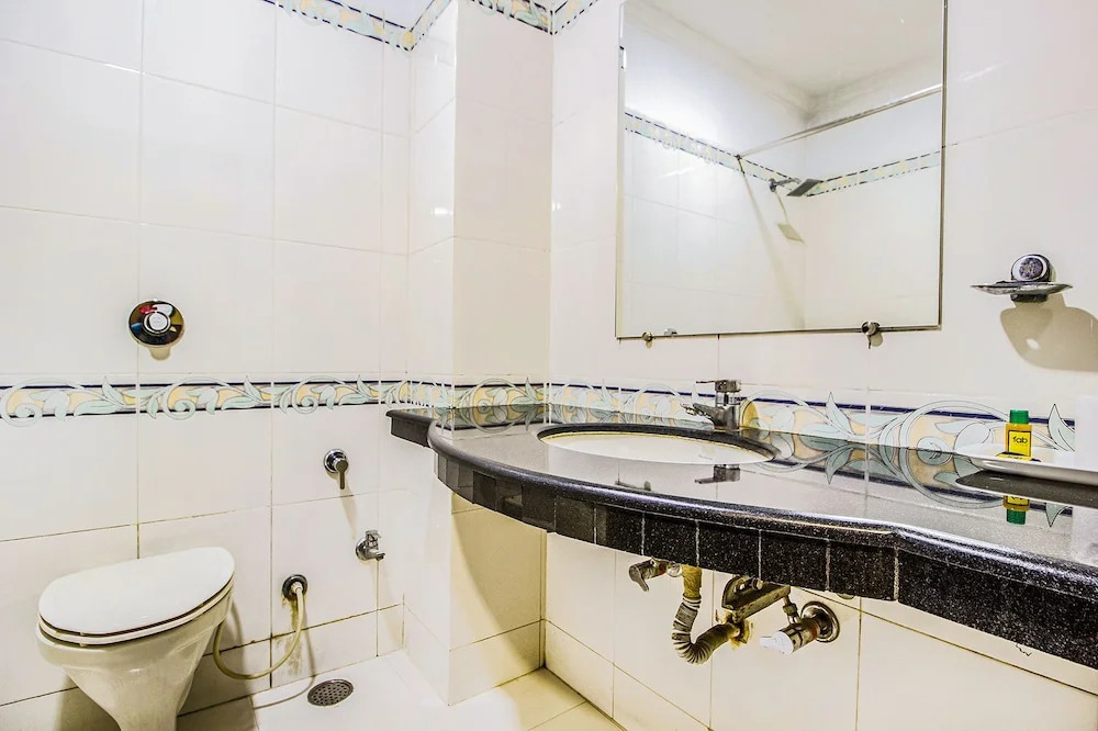 Амритсар: FabHotel Aay Kay