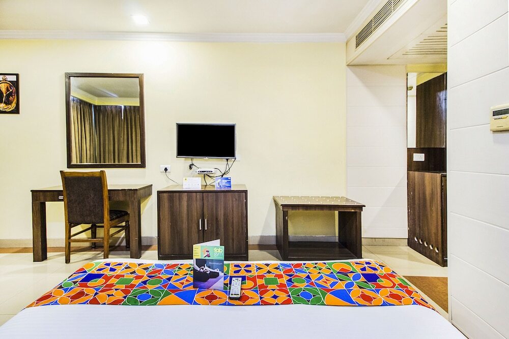 Амритсар: FabHotel Aay Kay