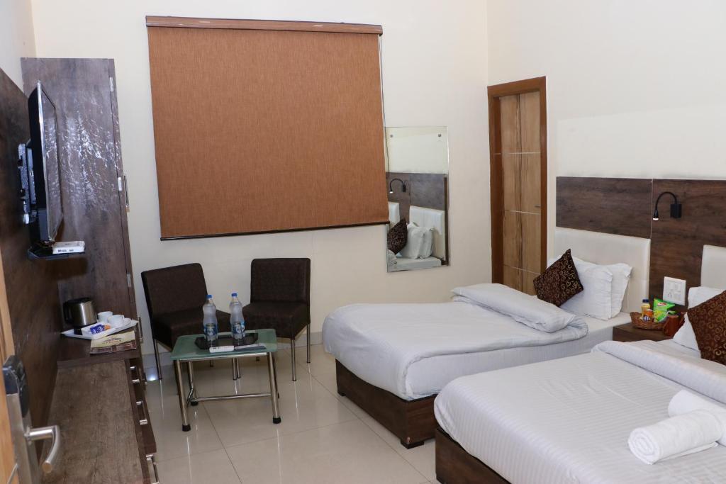 Амритсар: Hotel Avitaj inn