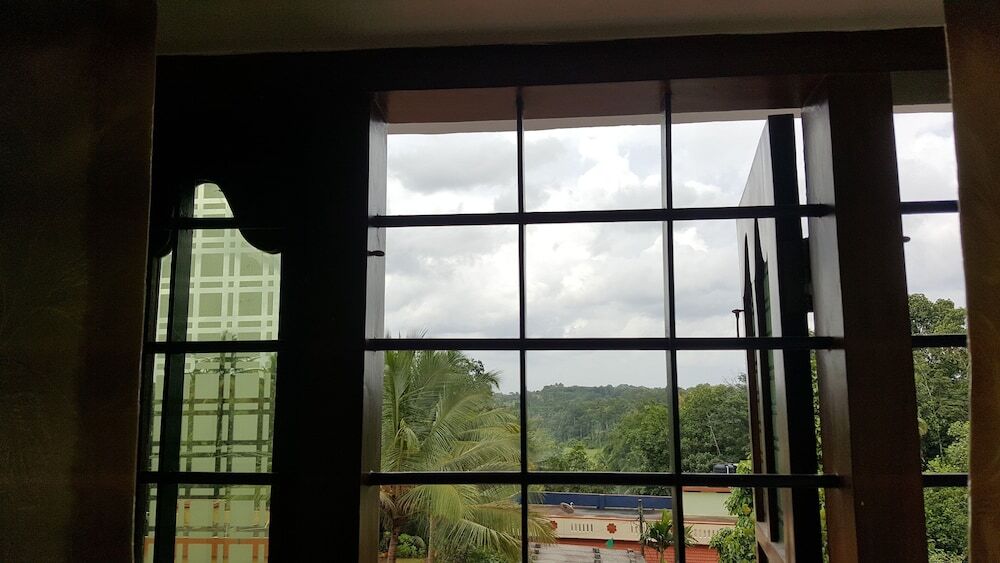 Cheppad: East Top Villa Fully Furnished 4bhk in Thiruvalla