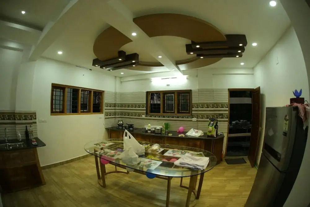 Thodupuzha 4-bhk Luxury Home awy From Home — фото 4