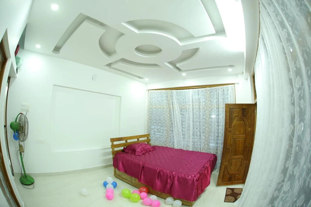 Куруппумтара: Thodupuzha 4-bhk Luxury Home awy From Home
