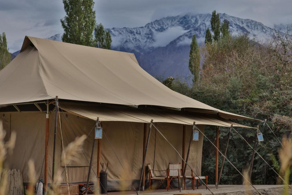 Хундер: Chamba Camp Diskit by TUTC
