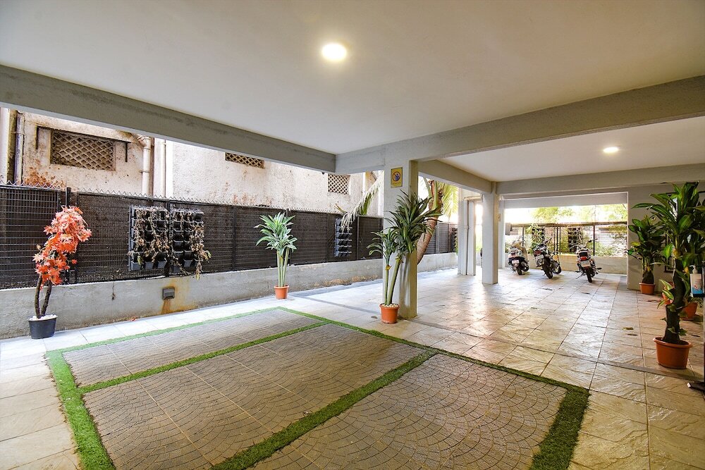 Пуна: FabHotel Royce Studio
