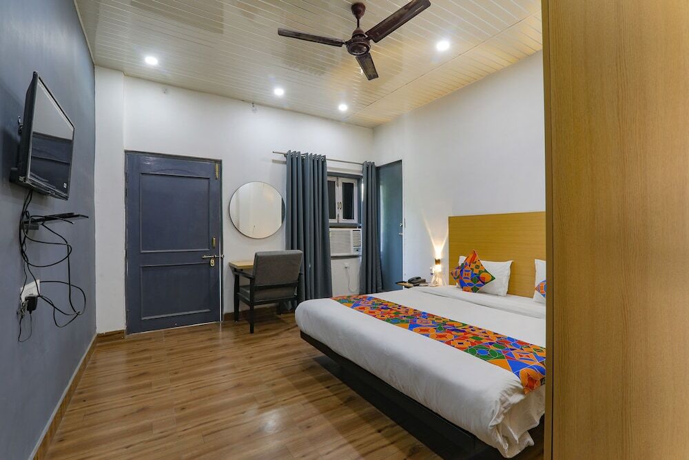 Канпур: Fabhotel Super 3 Premium Ii
