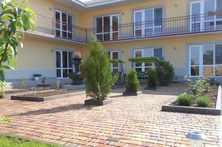 Новофёдоровка: Guest House Viola
