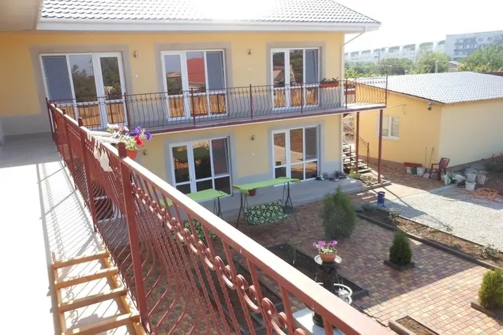 Новофёдоровка: Guest House Viola