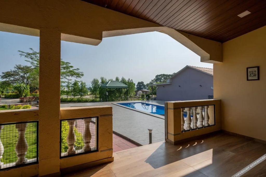 Нерал: HillRock Resort & Villas, Karjat