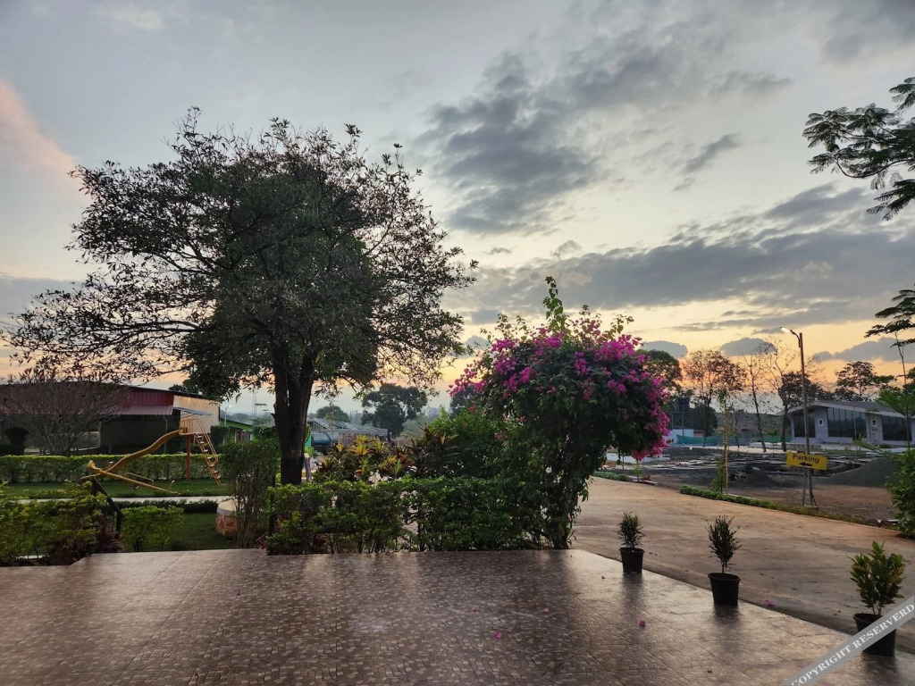 Нерал: HillRock Resort & Villas, Karjat