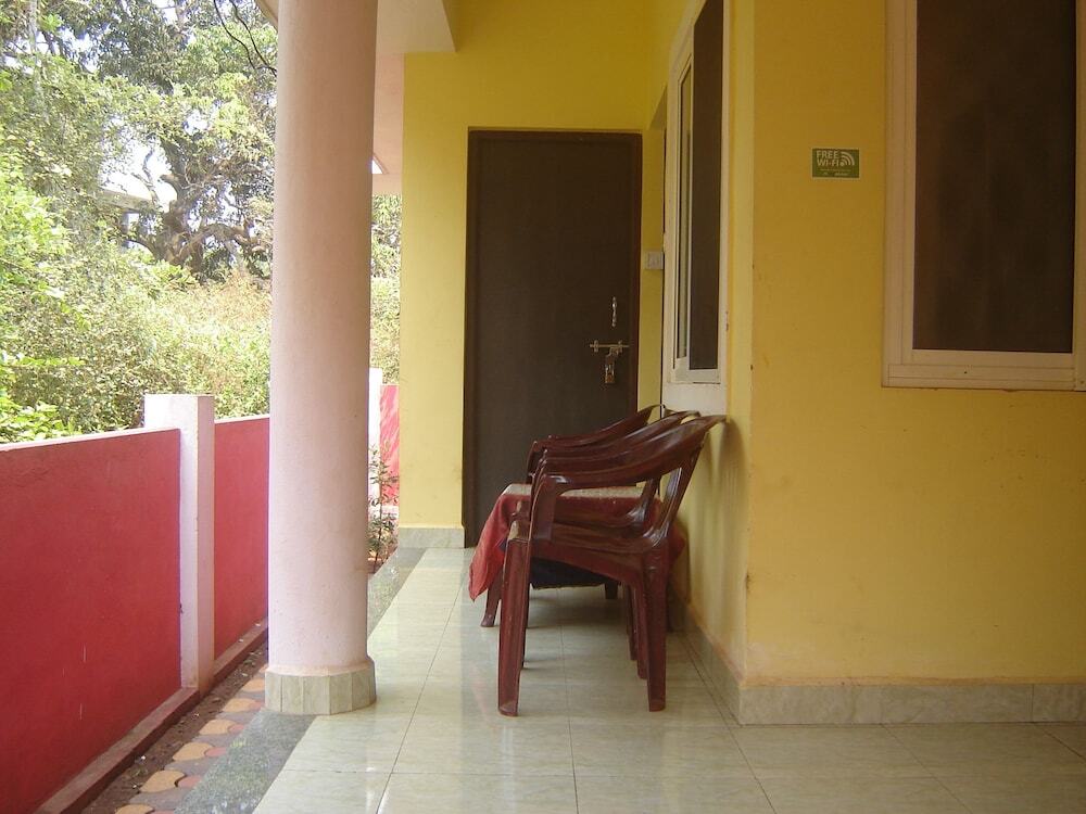 Анджуна: Silver Spring Guest House