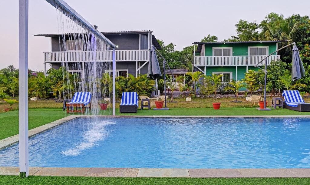 Арпора: Treebo Trend Resorte Ferro
