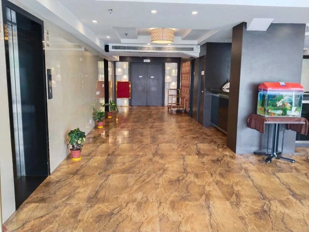 Асансол: Hotel Ambassador Royale