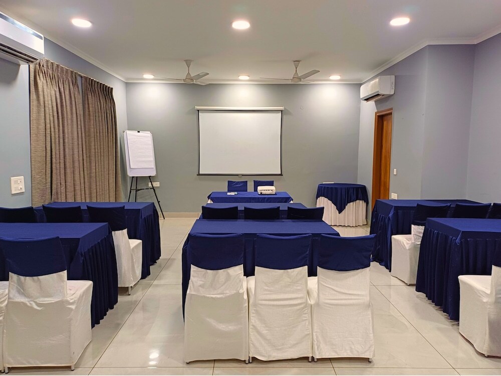 Гуруграм: Hotel Cymbal-sector 31 Gurgaon