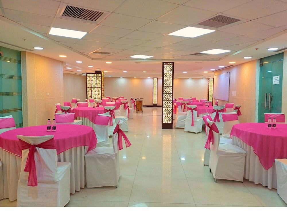 Гуруграм: Hotel Cymbal-sector 31 Gurgaon