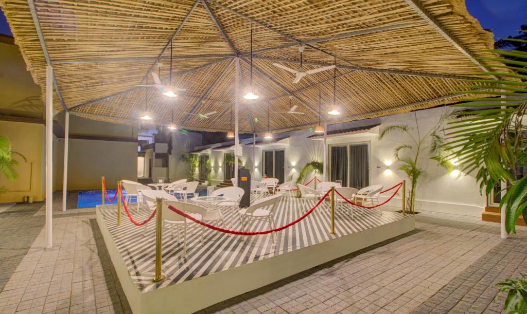 Морджим: Treebo La Prince Suites
