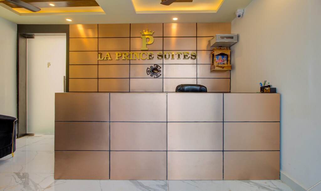 Морджим: Treebo La Prince Suites