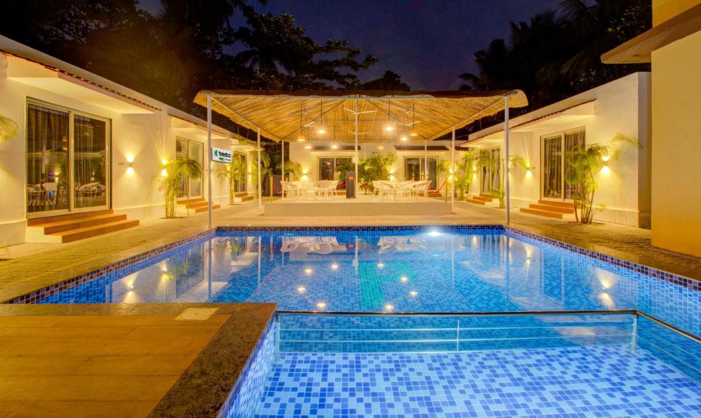 Морджим: Treebo La Prince Suites