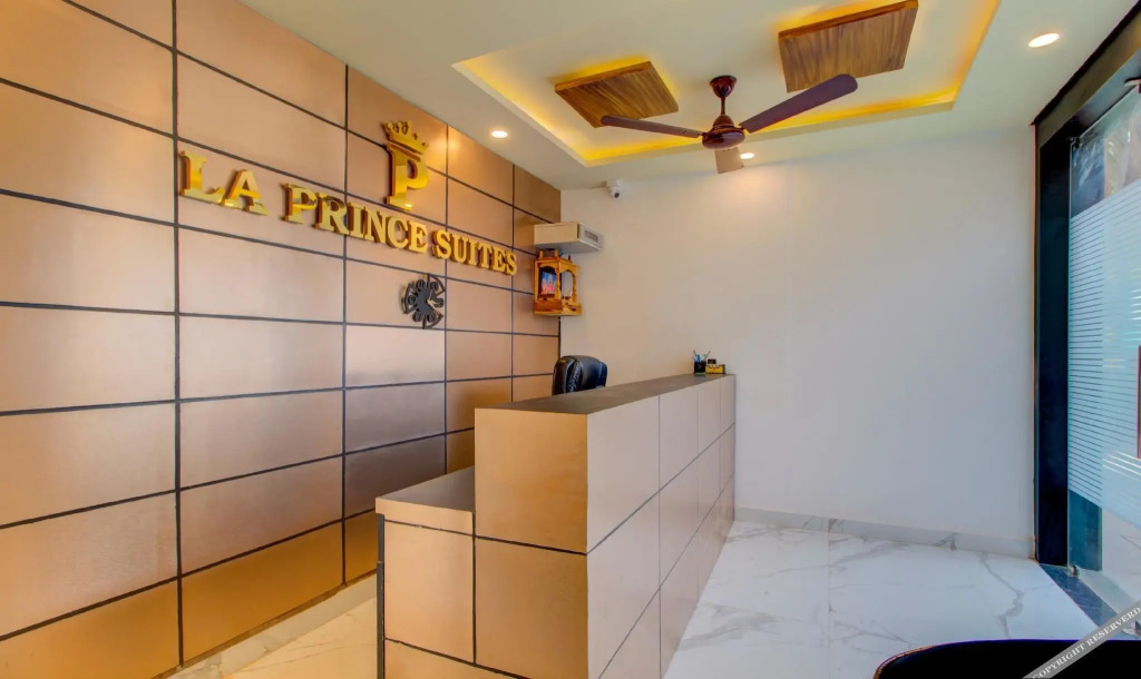 Морджим: Treebo La Prince Suites