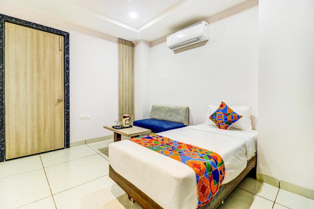Индаур: Fabhotel Meera Palace