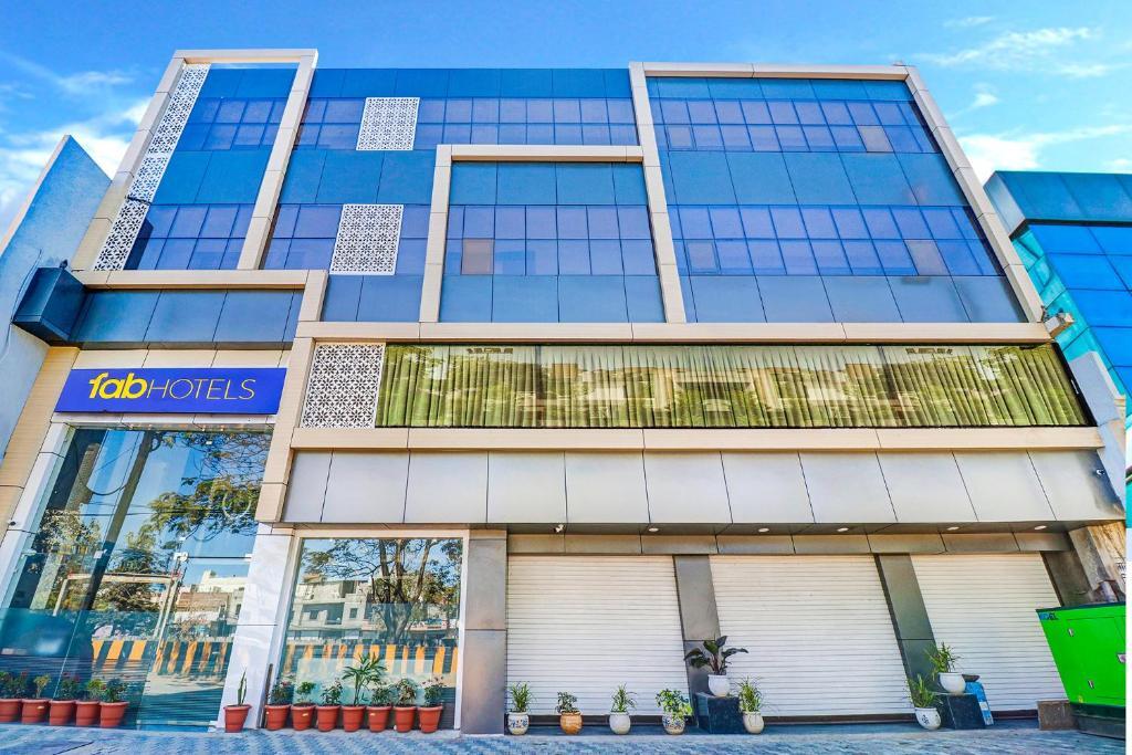 Индаур: Fabhotel Meera Palace