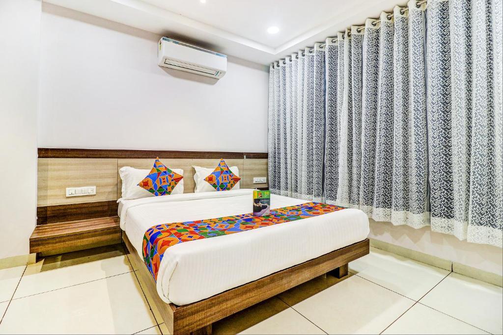 Индаур: Fabhotel Meera Palace