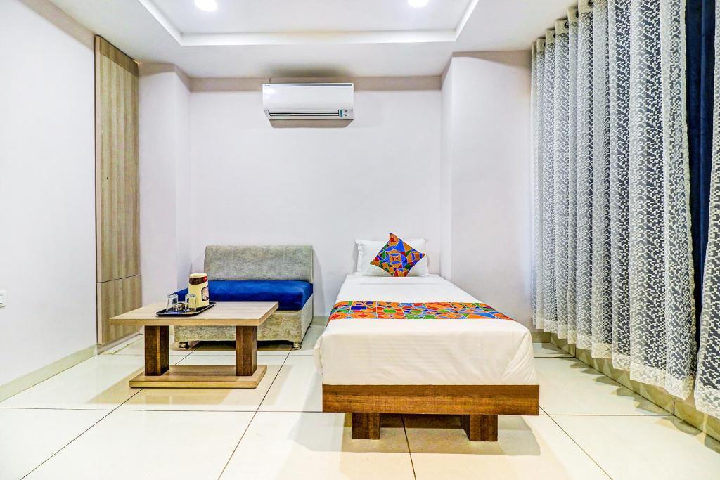 Индаур: Fabhotel Meera Palace