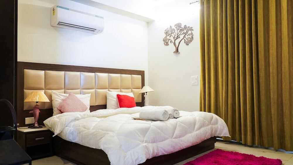 Гуруграм: Lime Tree 2Bhk Serviced Apartment