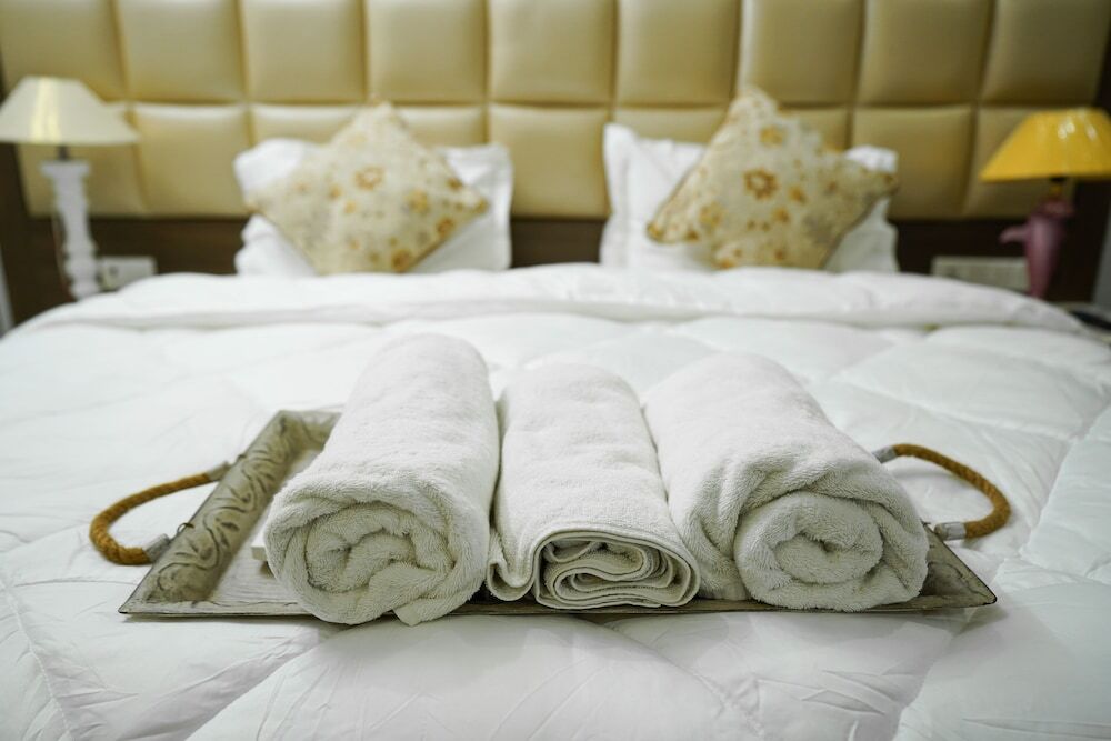 Гуруграм: Lime Tree 2Bhk Serviced Apartment