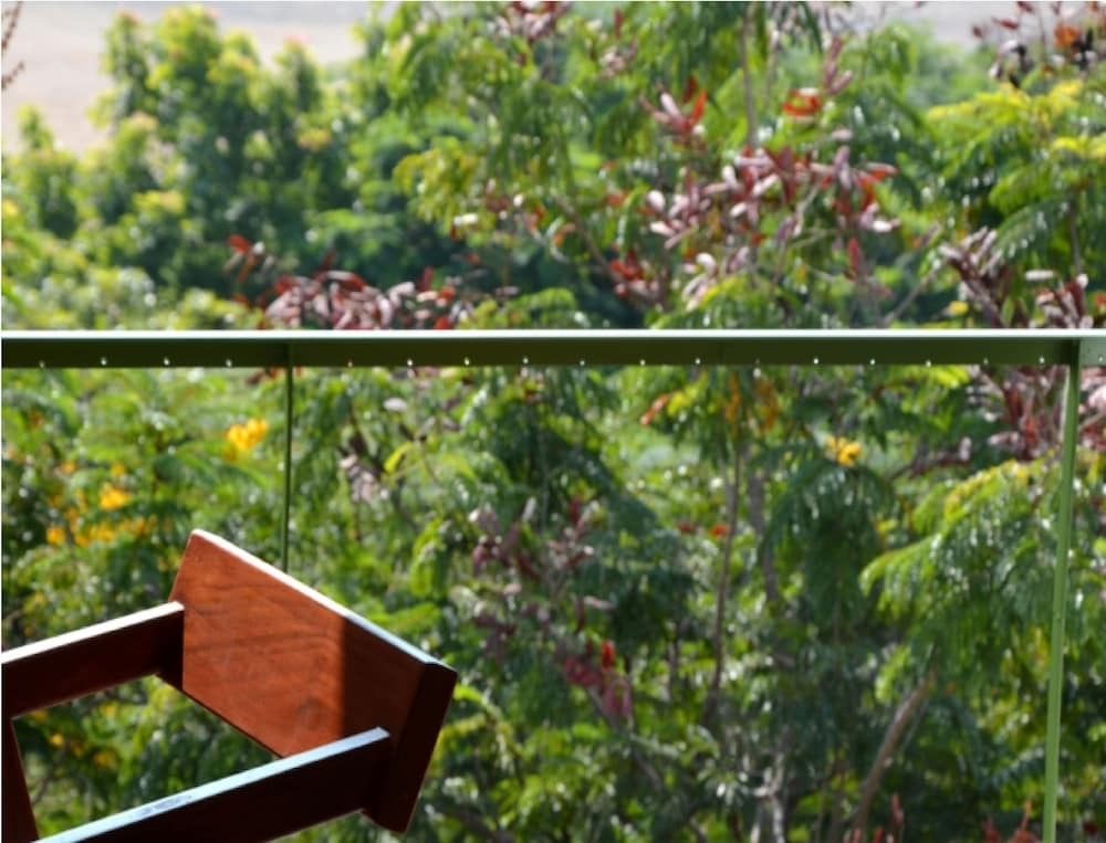 Раджкот: The Sky Imperial Aarivaa Luxury Homestay