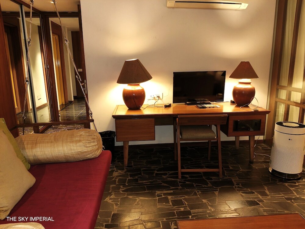Раджкот: The Sky Imperial Aarivaa Luxury Homestay