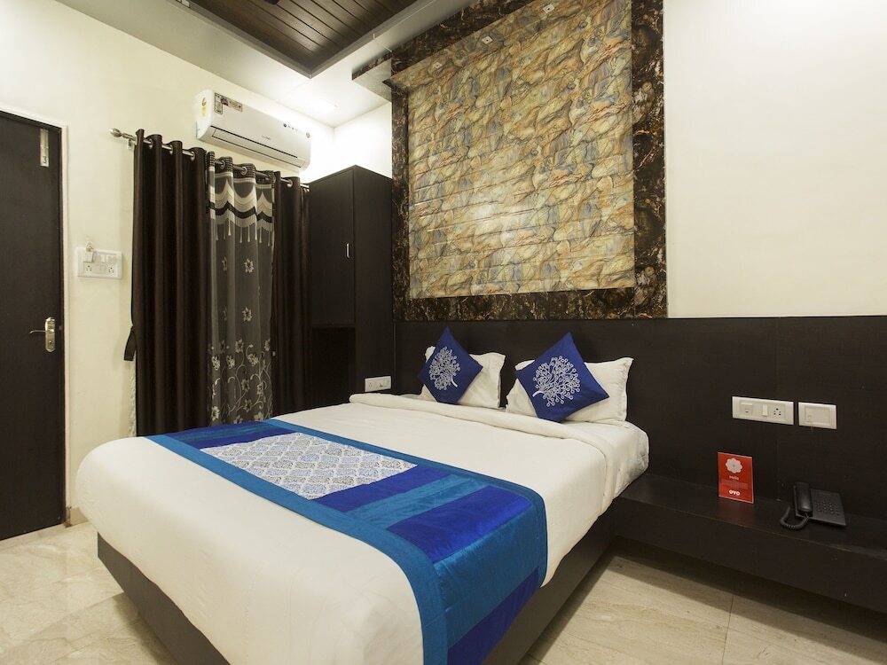 Лонавала: Hotel Swapnalok by OYO