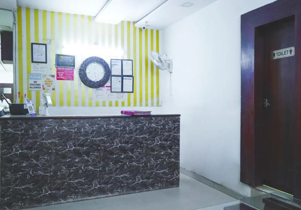 Нойда: Hotel Cladis - Noida Sector 15 by OYO