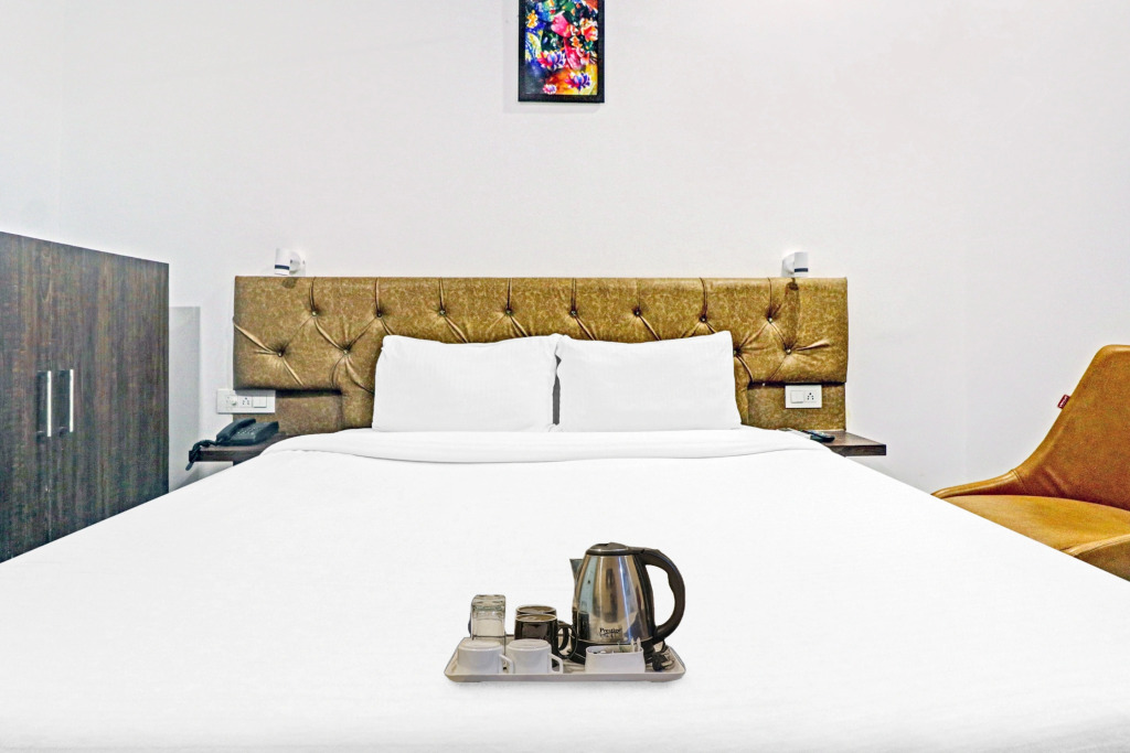 Канпур: OYO 77788 Townhouse 405 Mall Road