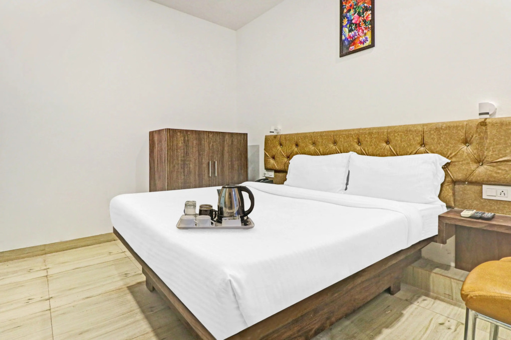 Канпур: OYO 77788 Townhouse 405 Mall Road