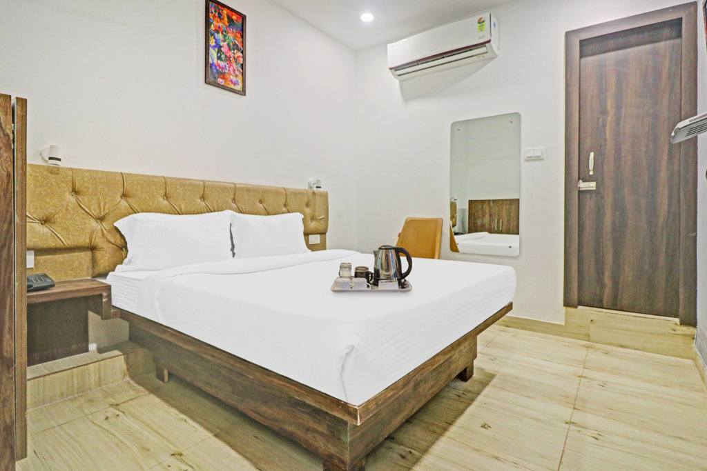 Канпур: OYO 77788 Townhouse 405 Mall Road