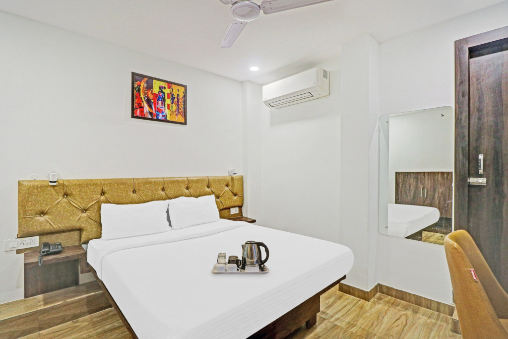 Канпур: OYO 77788 Townhouse 405 Mall Road