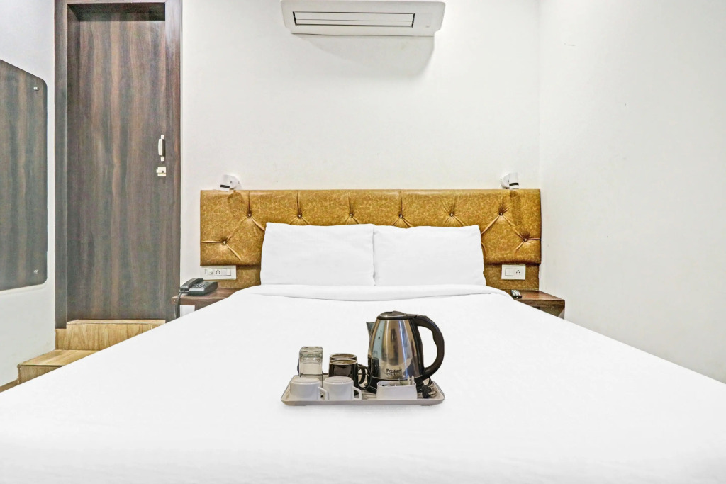 Канпур: OYO 77788 Townhouse 405 Mall Road