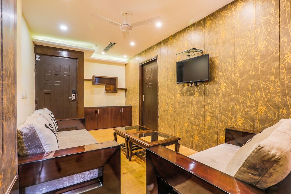 Дехрадун: FabHotel Elysee