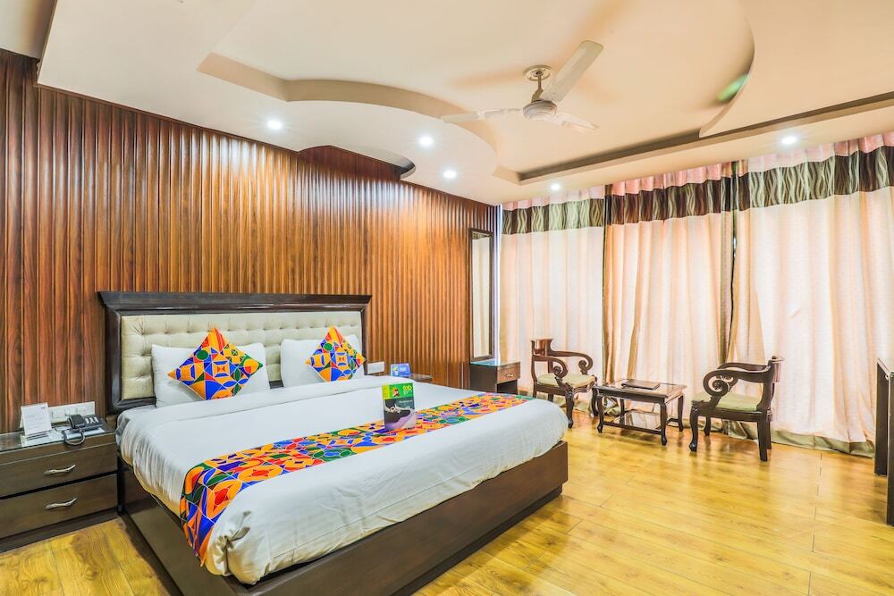 Дехрадун: FabHotel Elysee
