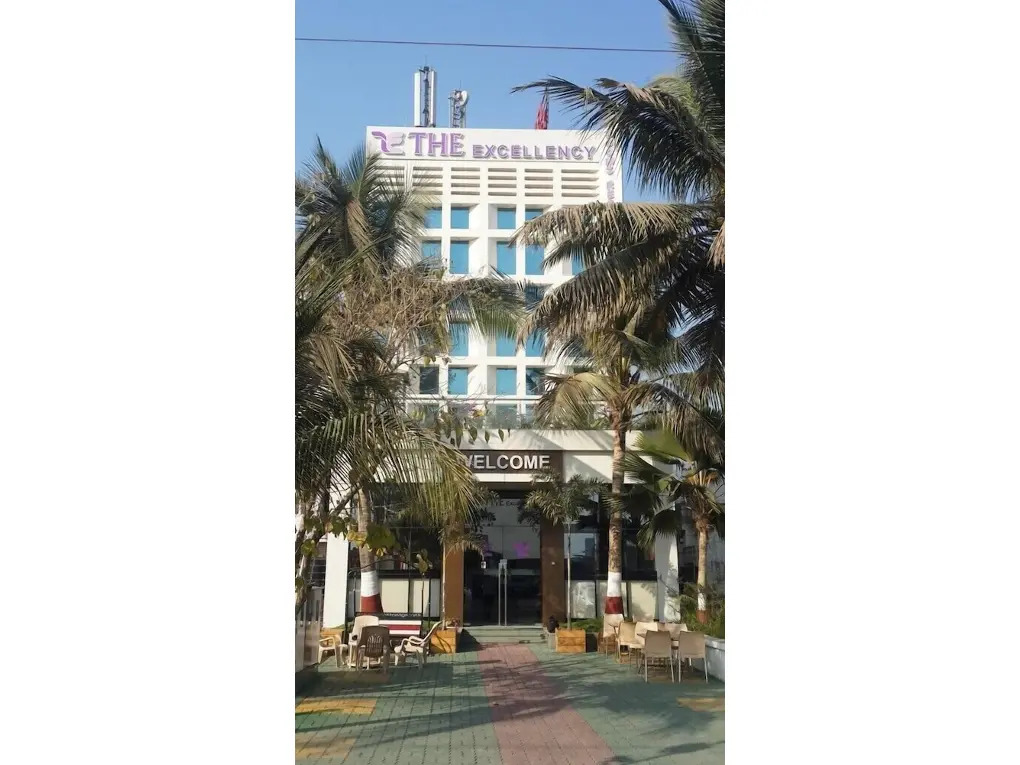 Сурат: Hotel The Excellency