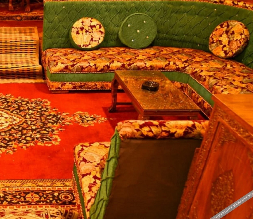 Шринагар: De-Laila Houseboats