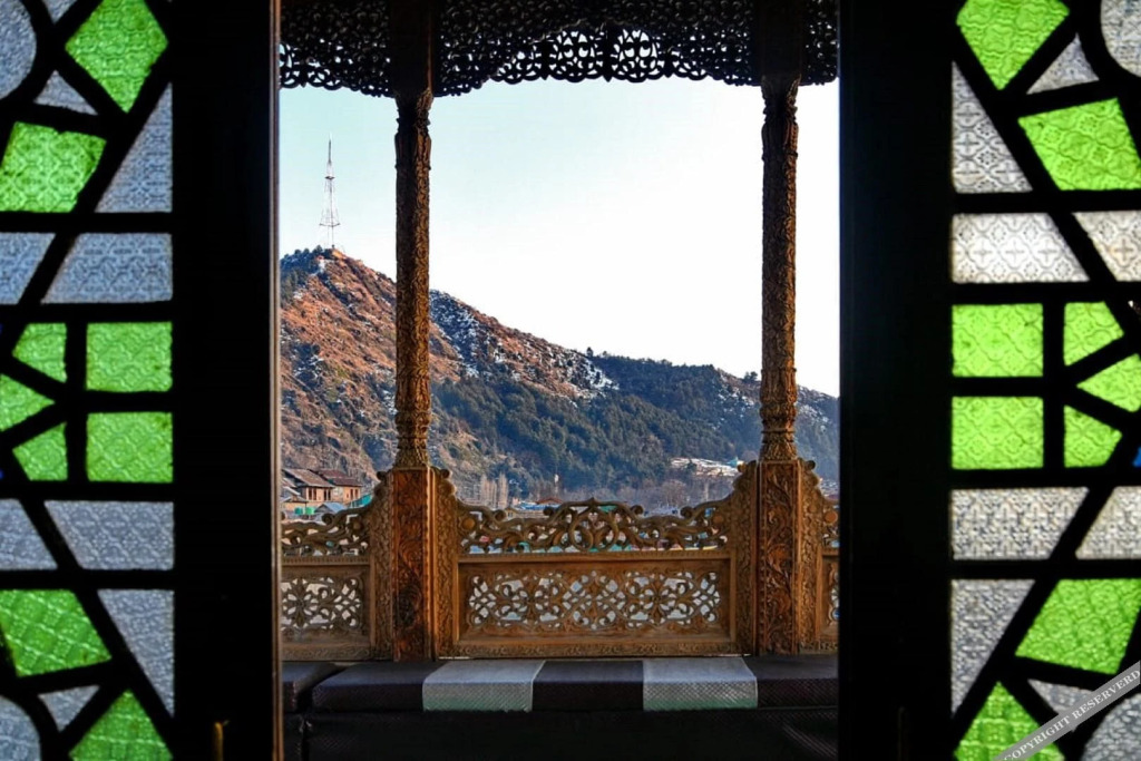 Шринагар: De-Laila Houseboats