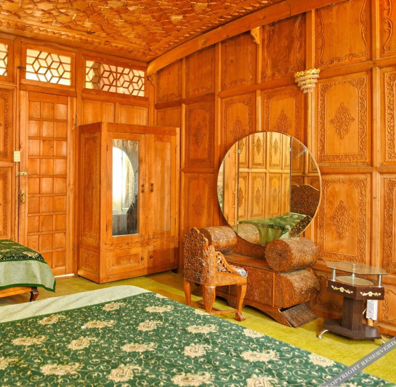 Шринагар: De-Laila Houseboats