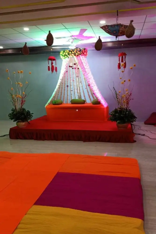 Сурат: Gokuldham Banquet and Rooms