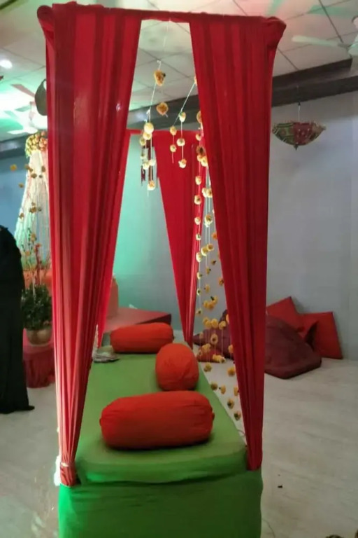 Сурат: Gokuldham Banquet and Rooms