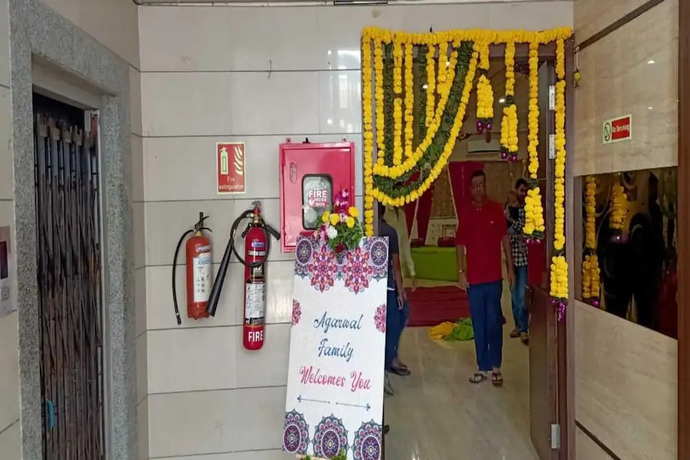 Сурат: Gokuldham Banquet and Rooms