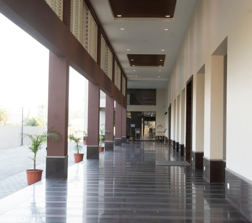 Бхопал: Hotel Rajhans Abhinandan